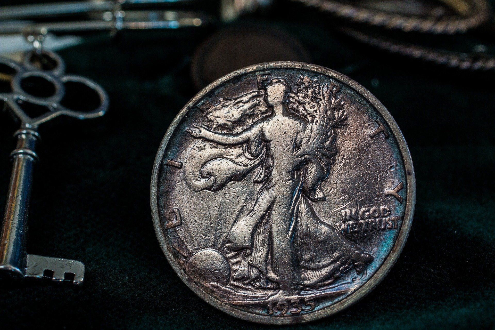 Closeup Coins — Midway Park, NC — Woodson Jewelers, Music & Pawn